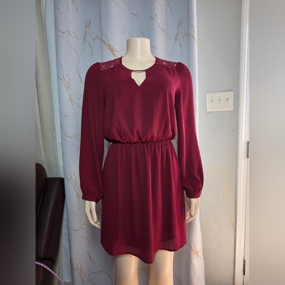 Express Wine Long-Sleeve Keyhole Lace Shoulder Dress